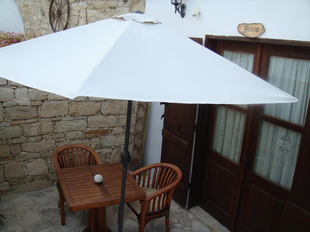 Avalon Village Houses Limassol Extérieur photo